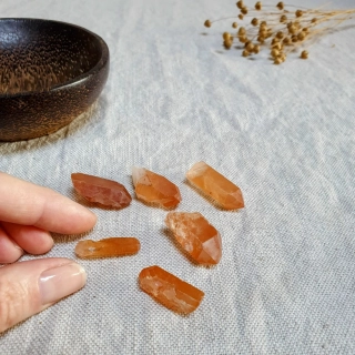 Tangerine krystal - unikátní surový mistrovský krystal z Brazílie - 40 g balíček krystalů  