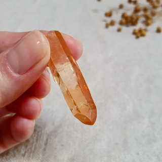 Tangerine krystal - unikátní surový mistrovský krystal v extra kvalitě z Brazílie G. 8 g ~ vzácný Dow krystal- kristovské vědomí