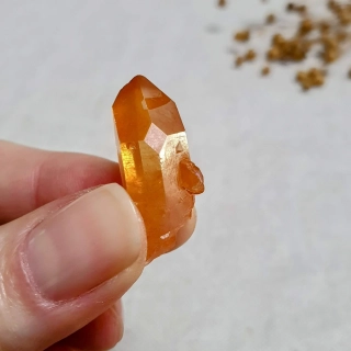 Tangerine krystal - unikátní surový mistrovský krystal v extra kvalitě z Brazílie L. 5 g ~ Most + Spojovatelé času