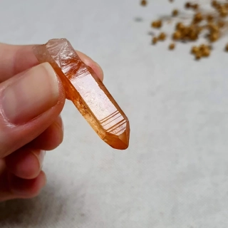 Tangerine krystal - unikátní surový mistrovský krystal v extra kvalitě z Brazílie M. 6 g ~ Spojovatelé času