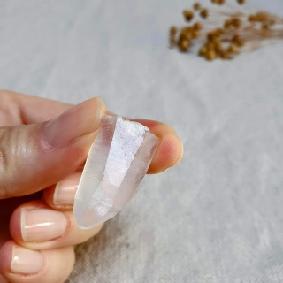 Lemurský krystal - malý surový krystal křišťálu z Brazílie A2. 8 g
