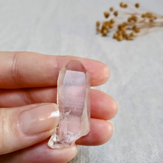 Lemurský krystal - malý surový krystal křišťálu z Brazílie D5. 11 g