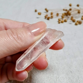 Křišťál - surový mistrovský krystal v extra kvalitě z Brazílie O3. 12 g ~ Laserová hůlka