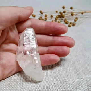 Křišťál - surový mistrovský krystal v extra kvalitě z Brazílie R5. 40 g ~ Katedrála světelná knihovna + Samoléčitel