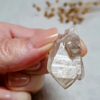 Citrín kundalini katedrála - vzácný surový mistrovský krystal v extra kvalitě z afrického Konga D. 10 g ~ Tabulární krystal + Duha