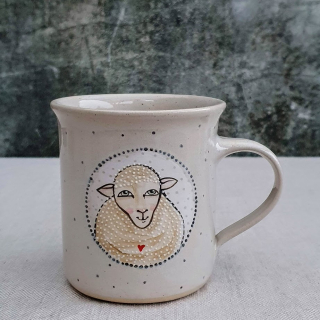 Malovaný keramický hrnek s ovečkou 350 ml 