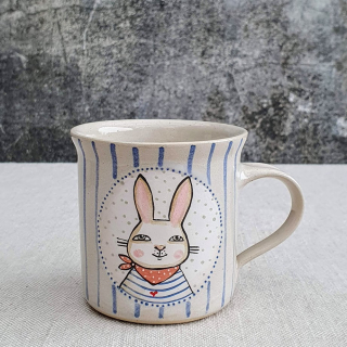 Malovaný keramický hrnek se zajíčkem a s pruhy 200 ml 